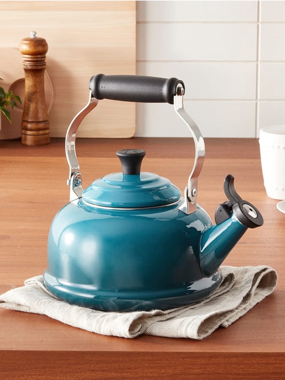 Le Creuset Caribbean Blue Enamel Whistling 1.7 Qt Tea Kettle